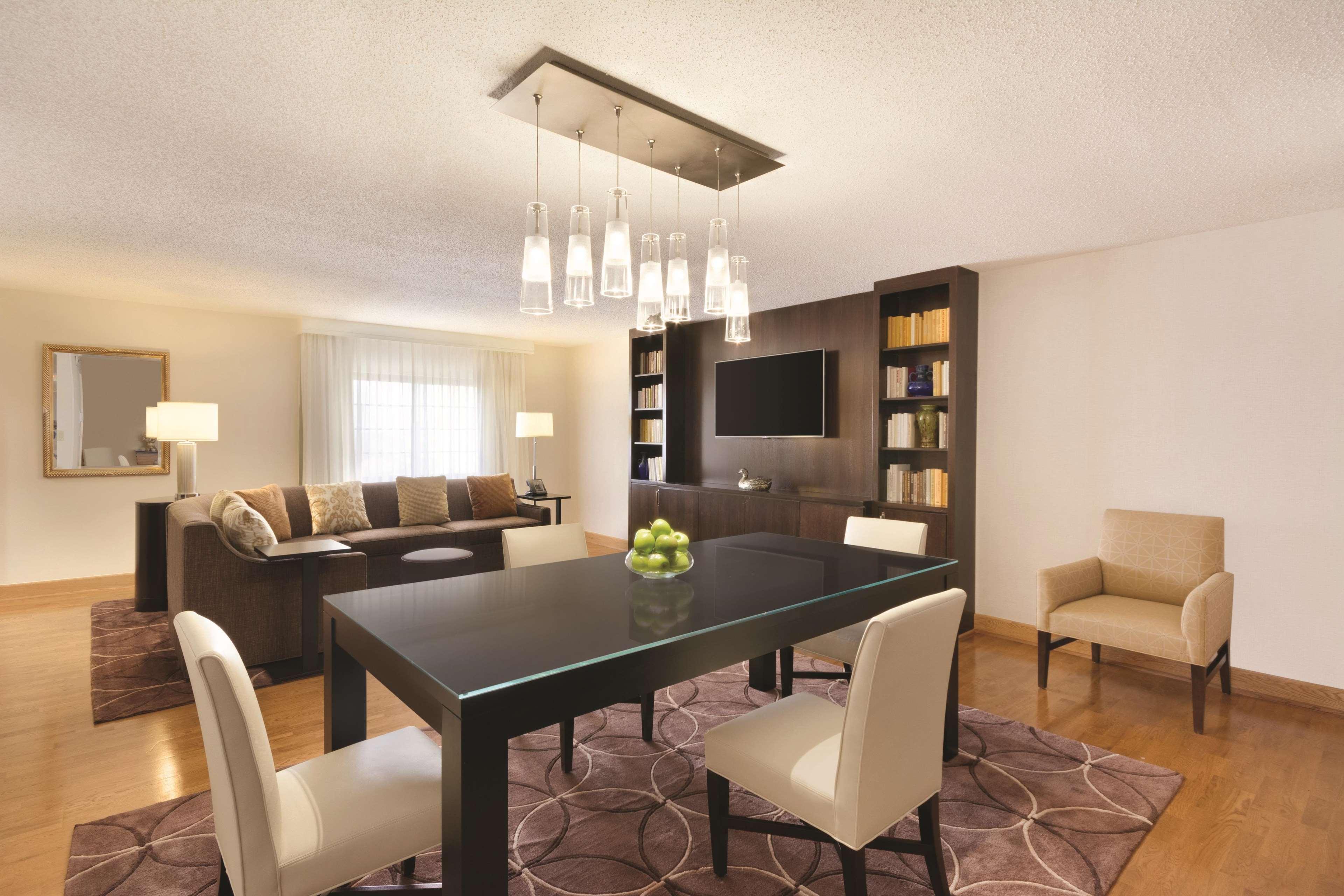 Embassy Suites Greenville Golf Resort & Conference Center Eksteriør bilde