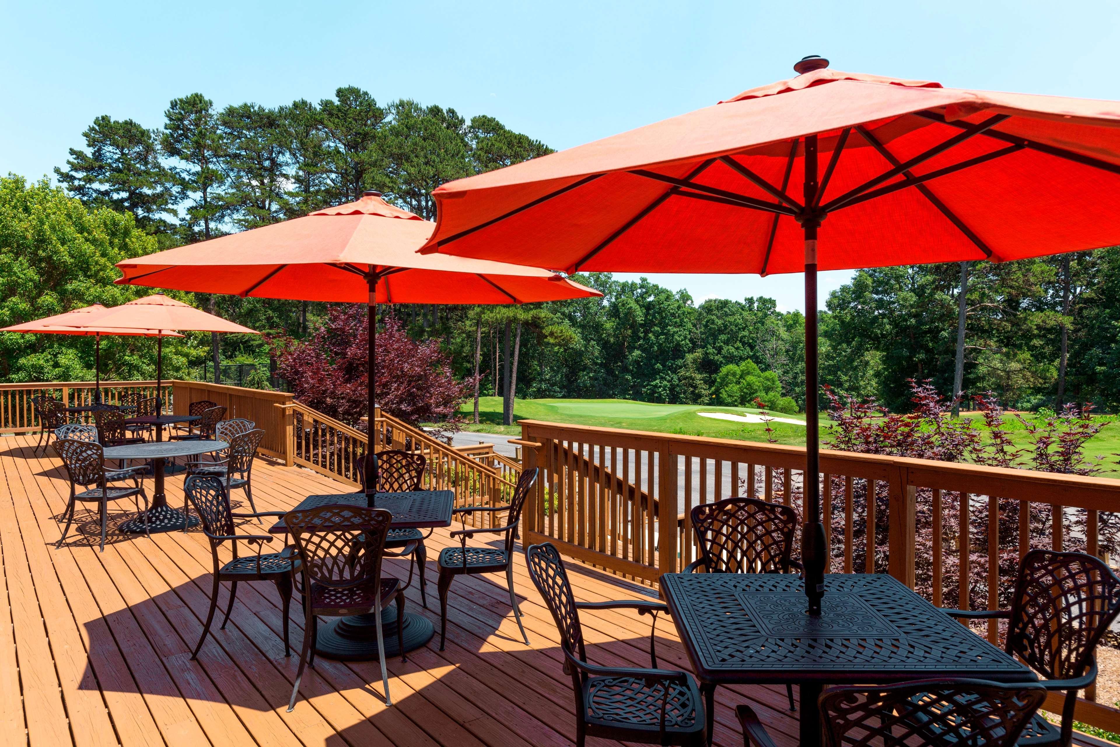 Embassy Suites Greenville Golf Resort & Conference Center Eksteriør bilde