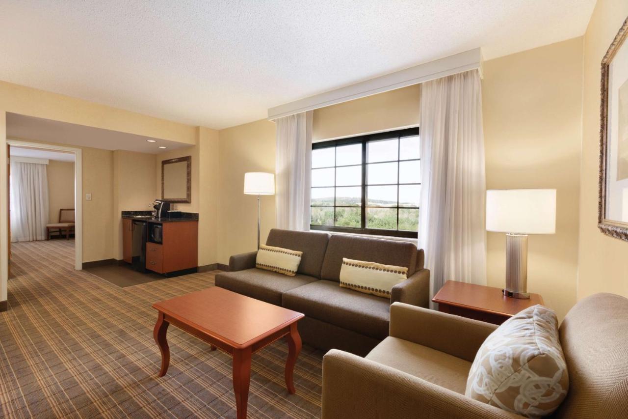 Embassy Suites Greenville Golf Resort & Conference Center Eksteriør bilde