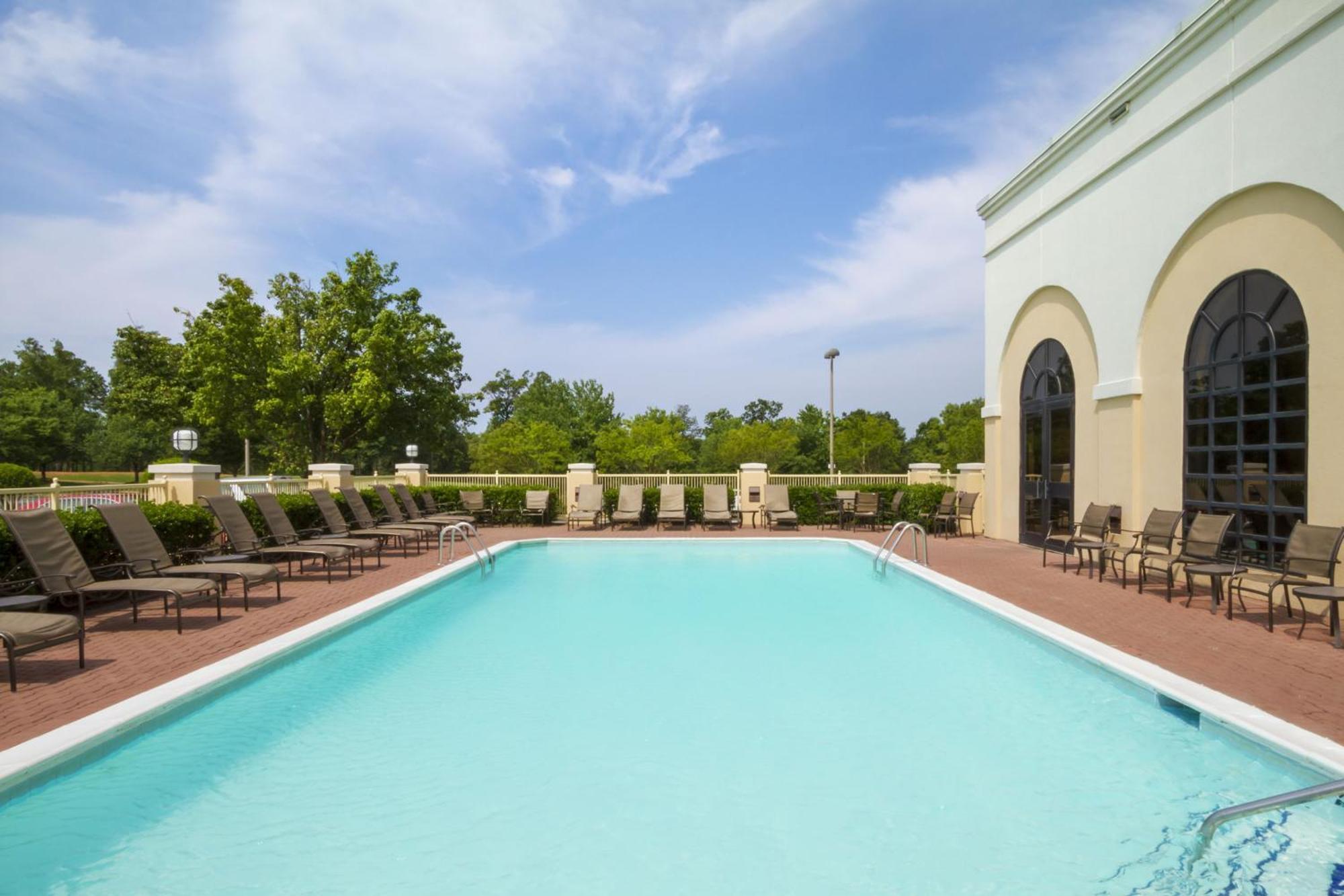 Embassy Suites Greenville Golf Resort & Conference Center Eksteriør bilde