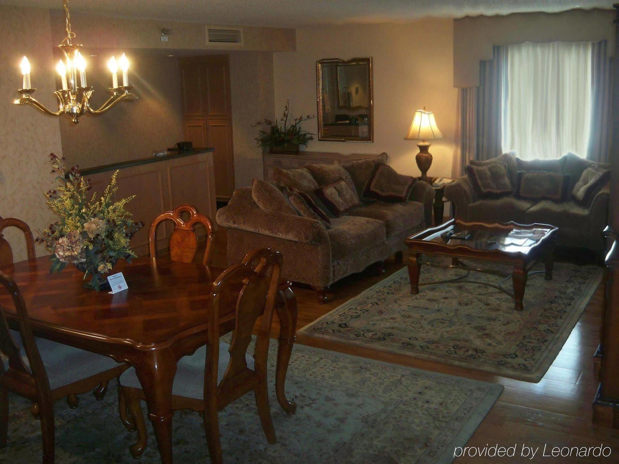 Embassy Suites Greenville Golf Resort & Conference Center Rom bilde