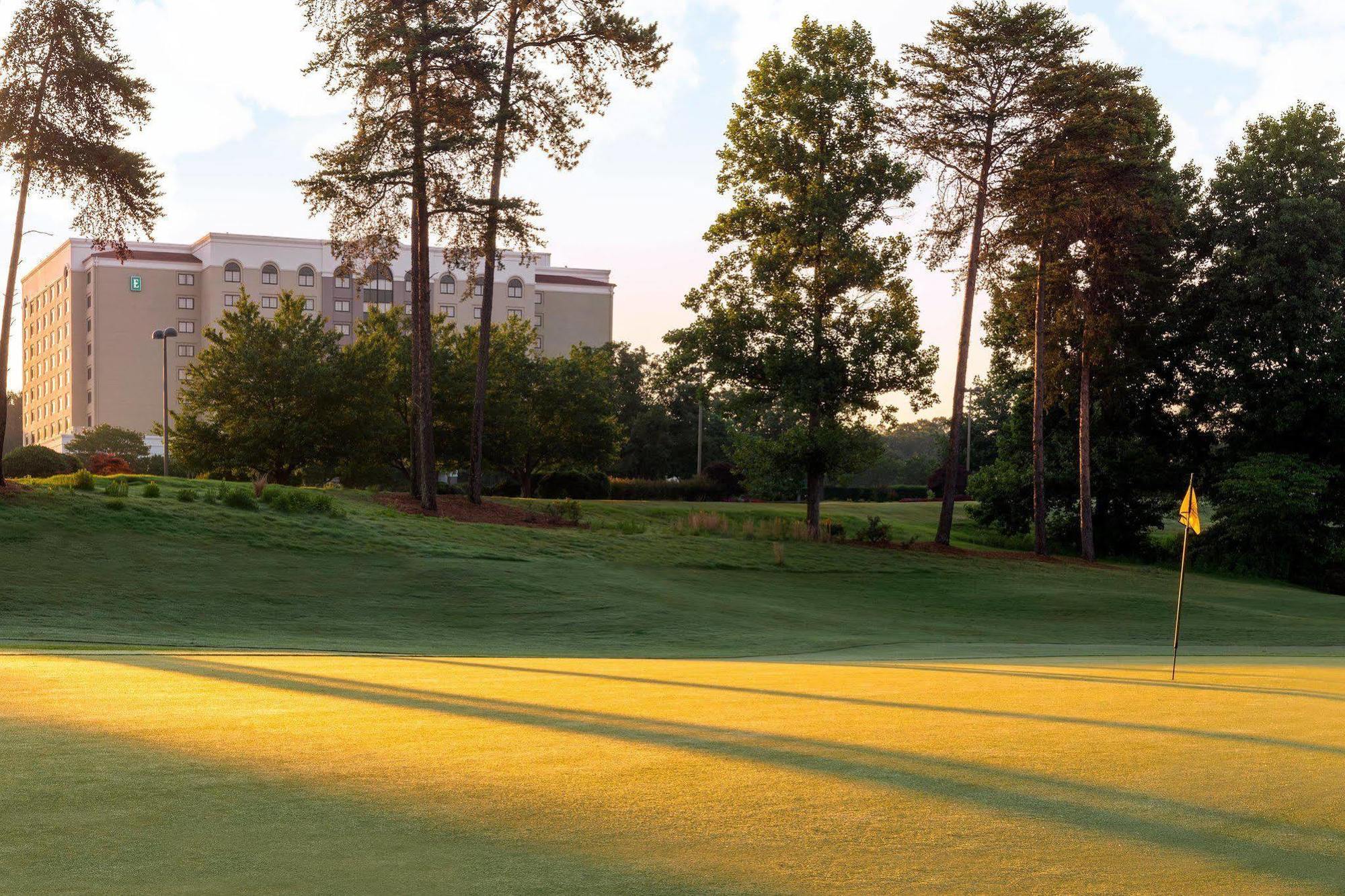 Embassy Suites Greenville Golf Resort & Conference Center Eksteriør bilde