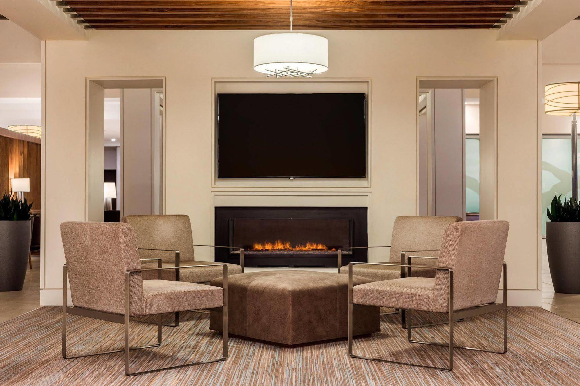 Embassy Suites Greenville Golf Resort & Conference Center Eksteriør bilde