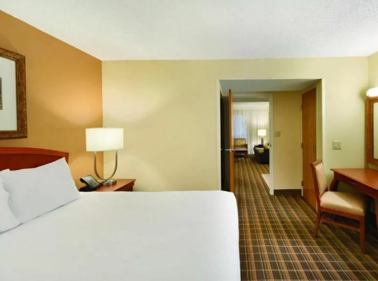 Embassy Suites Greenville Golf Resort & Conference Center Eksteriør bilde